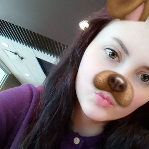 Meet your Posher, Devyn